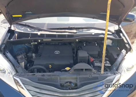 2011 Toyota Sienna Xle V6 from USA, damaged, VIN 5TDYK3DC1BS035231